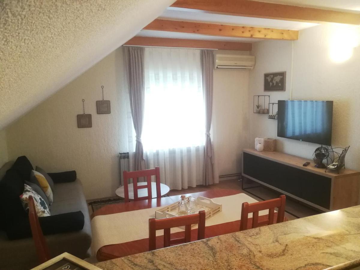 Apartmant & Room Bruna Drežnik Grad Exterior foto