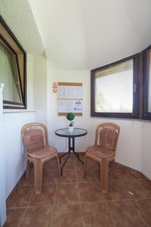 Apartmant & Room Bruna Drežnik Grad Exterior foto