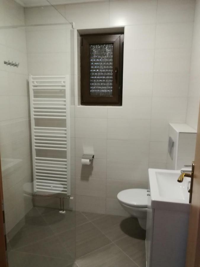Apartmant & Room Bruna Drežnik Grad Exterior foto